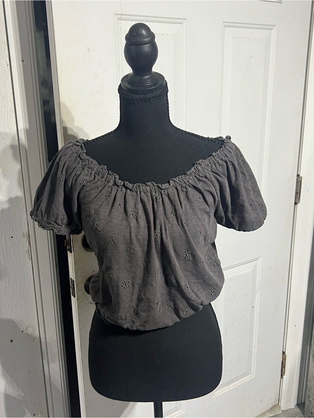 American Eagle Outfitters Charcoal Gray Off-Shoulder Eyelet Crop Top